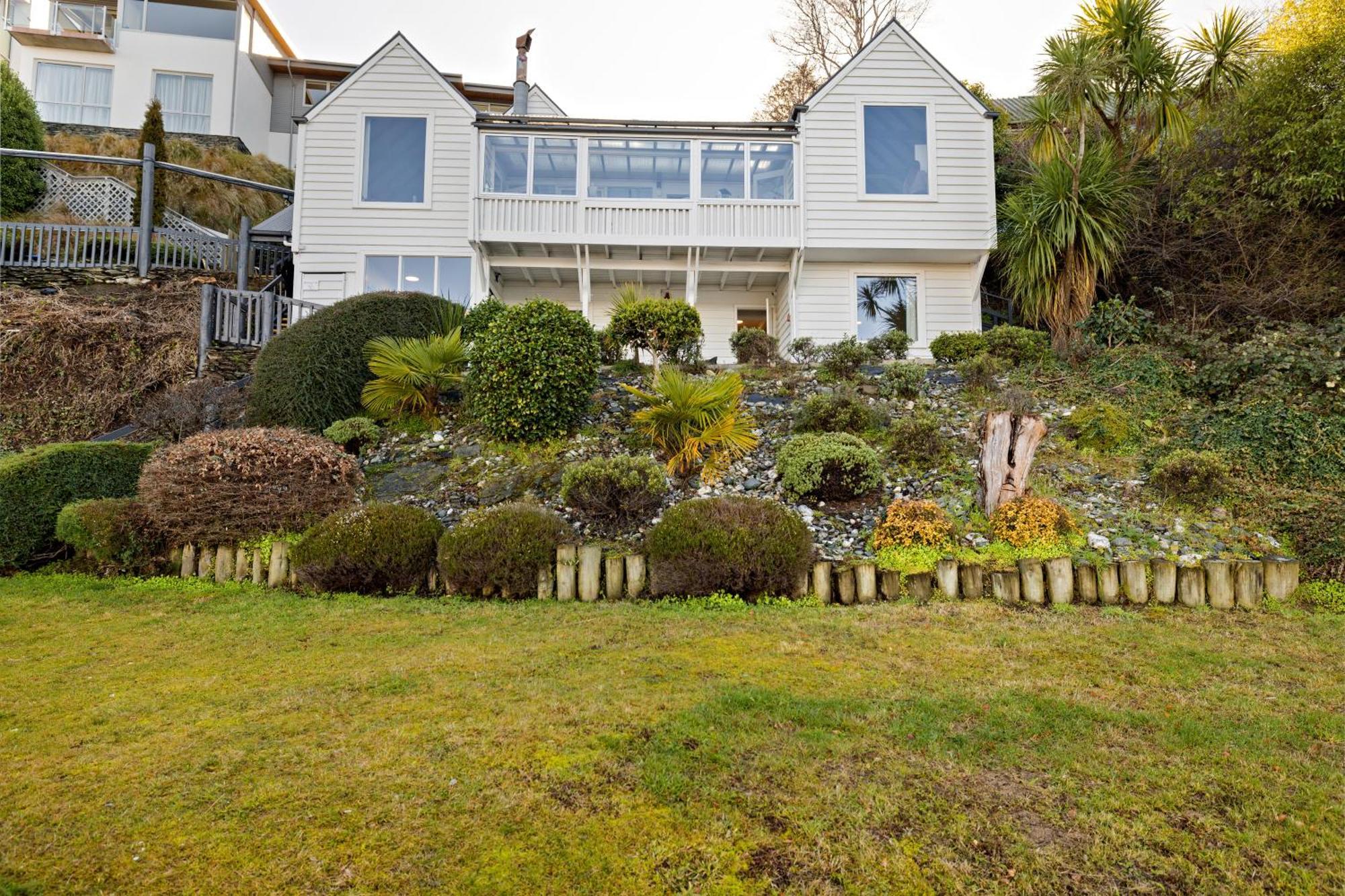 Lakeview Colonial House كوينستاون المظهر الخارجي الصورة
