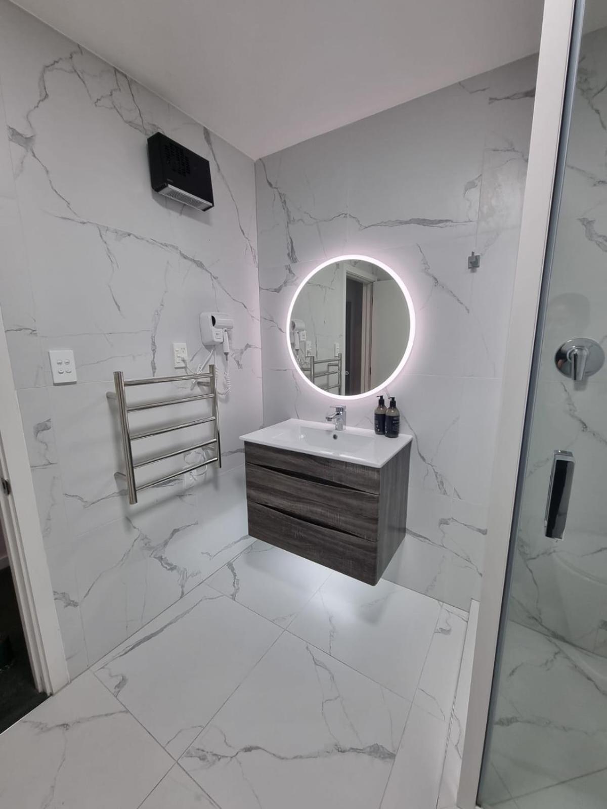 Lakeview Colonial House كوينستاون المظهر الخارجي الصورة