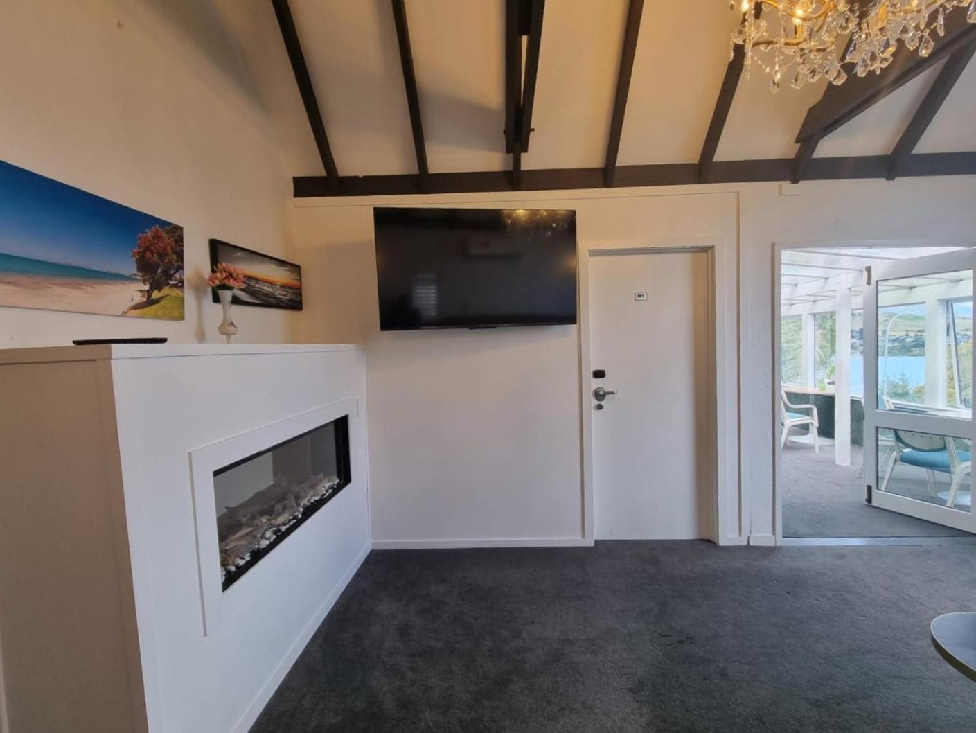 Lakeview Colonial House كوينستاون المظهر الخارجي الصورة