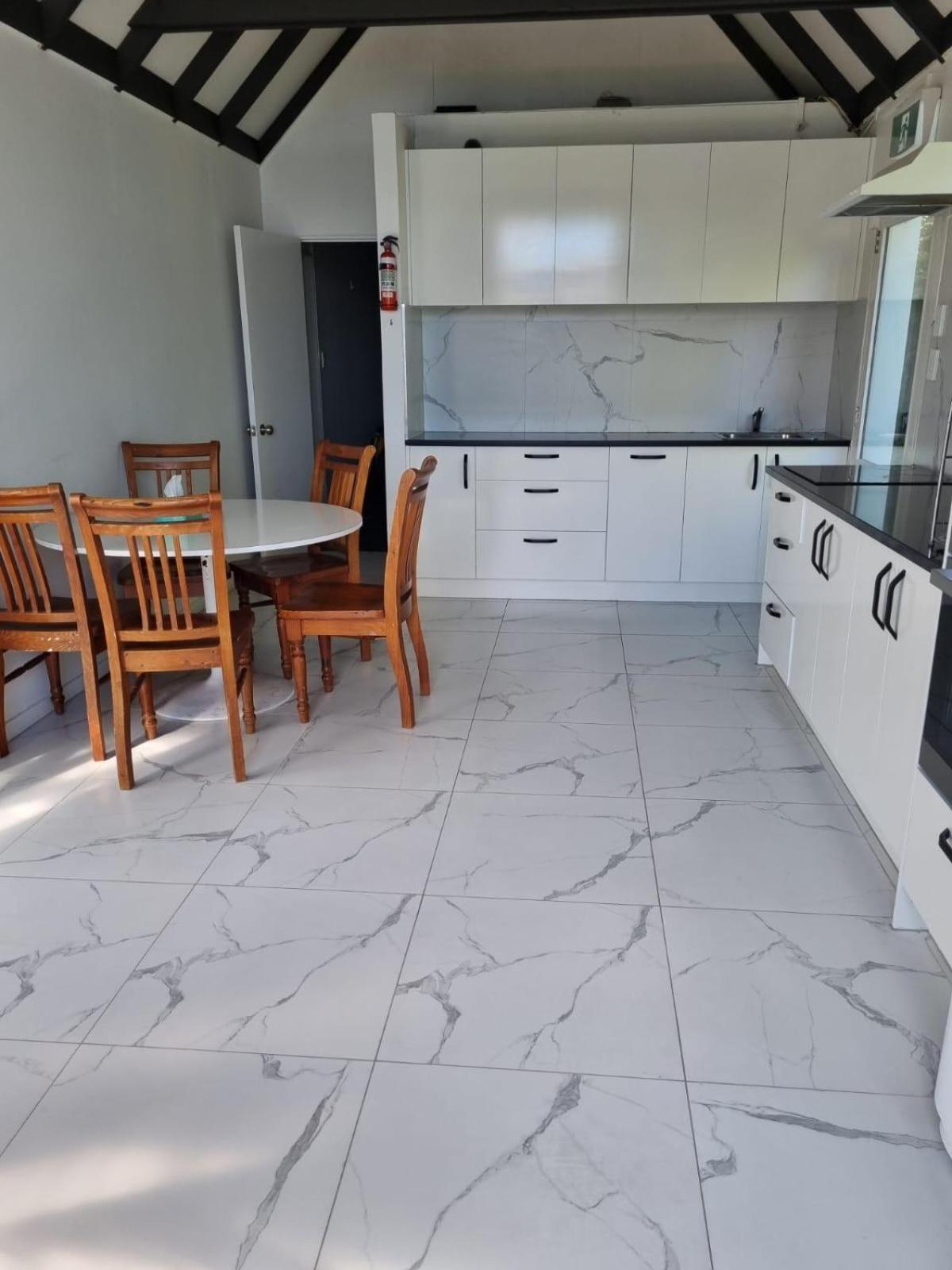 Lakeview Colonial House كوينستاون المظهر الخارجي الصورة