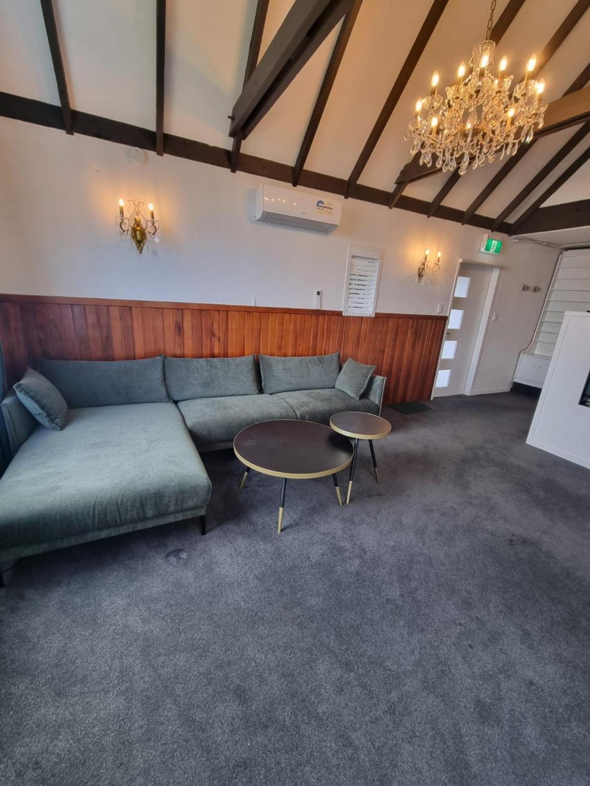 Lakeview Colonial House كوينستاون المظهر الخارجي الصورة