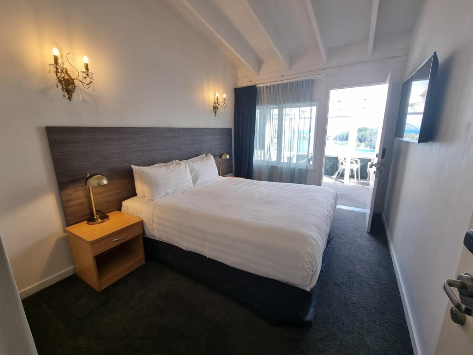 Lakeview Colonial House كوينستاون المظهر الخارجي الصورة