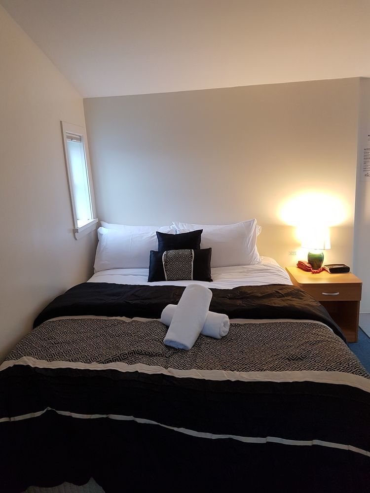 Lakeview Colonial House كوينستاون المظهر الخارجي الصورة